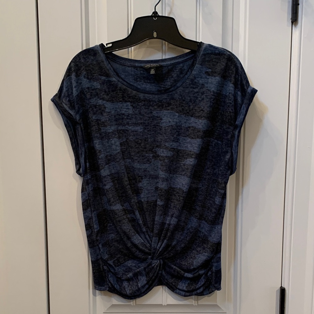 Lucky Brand Navy and Black Camouflage Twist-Front Short Sleeve Tee